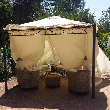 فندق مبيت وإفطار Il Papavero Relais 3*