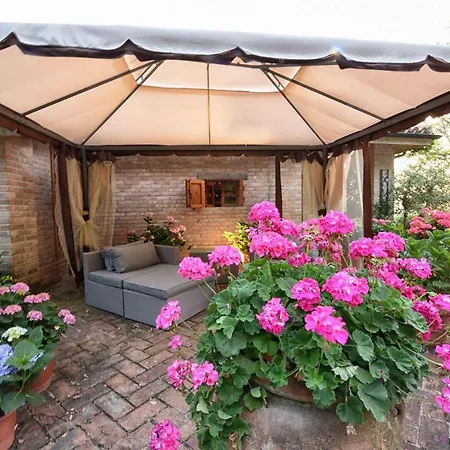 فندق مبيت وإفطار Il Papavero Relais سينِغاليا